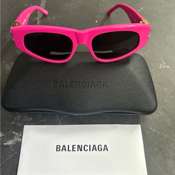 Balenciaga sunglasses - Picture 1 of 5